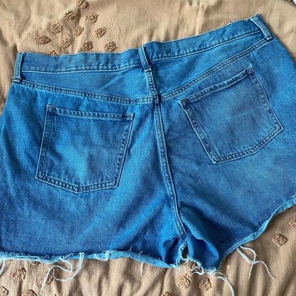 Old Navy slouchy high rise jean shorts - Picture 3 of 3